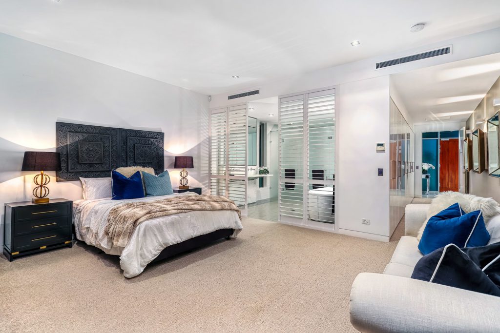 13 Ephraim Island Parade, Paradise Point | Kollosche